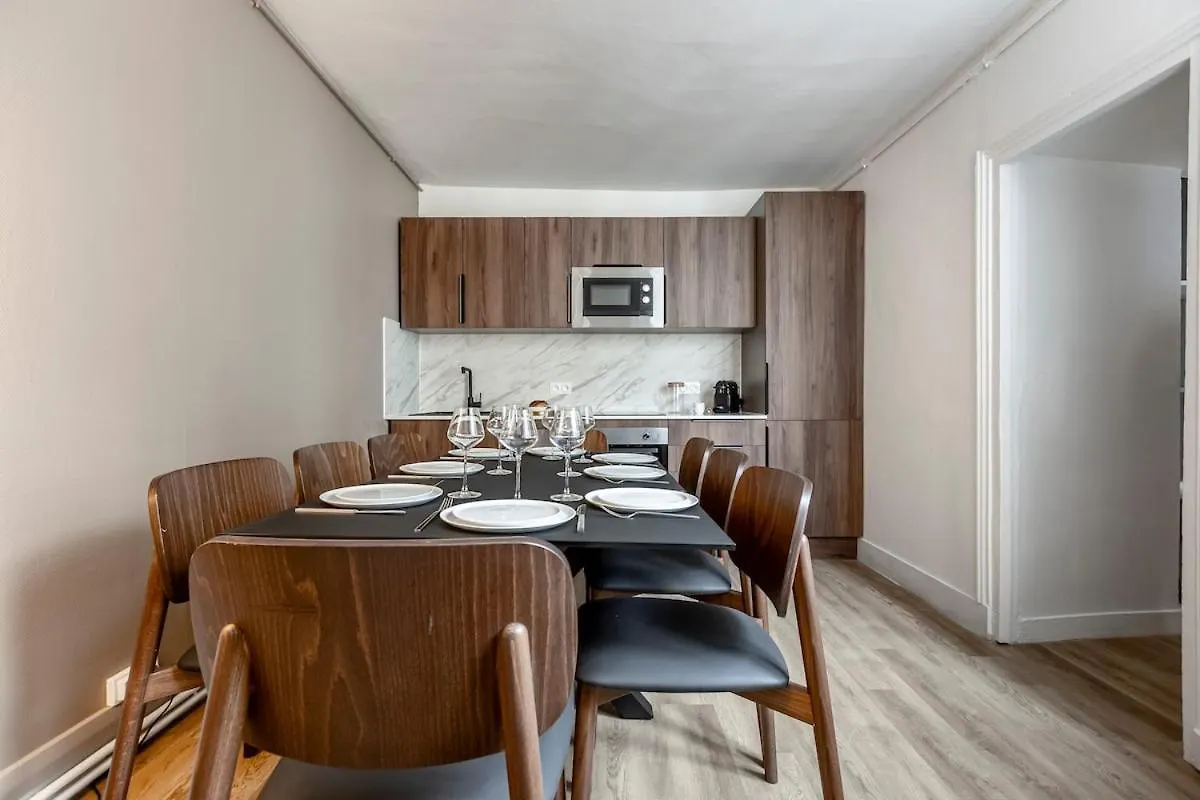 43#Opera # Grand Boulevards # 4Bedrooms # Paris 02 # Ac 0*,