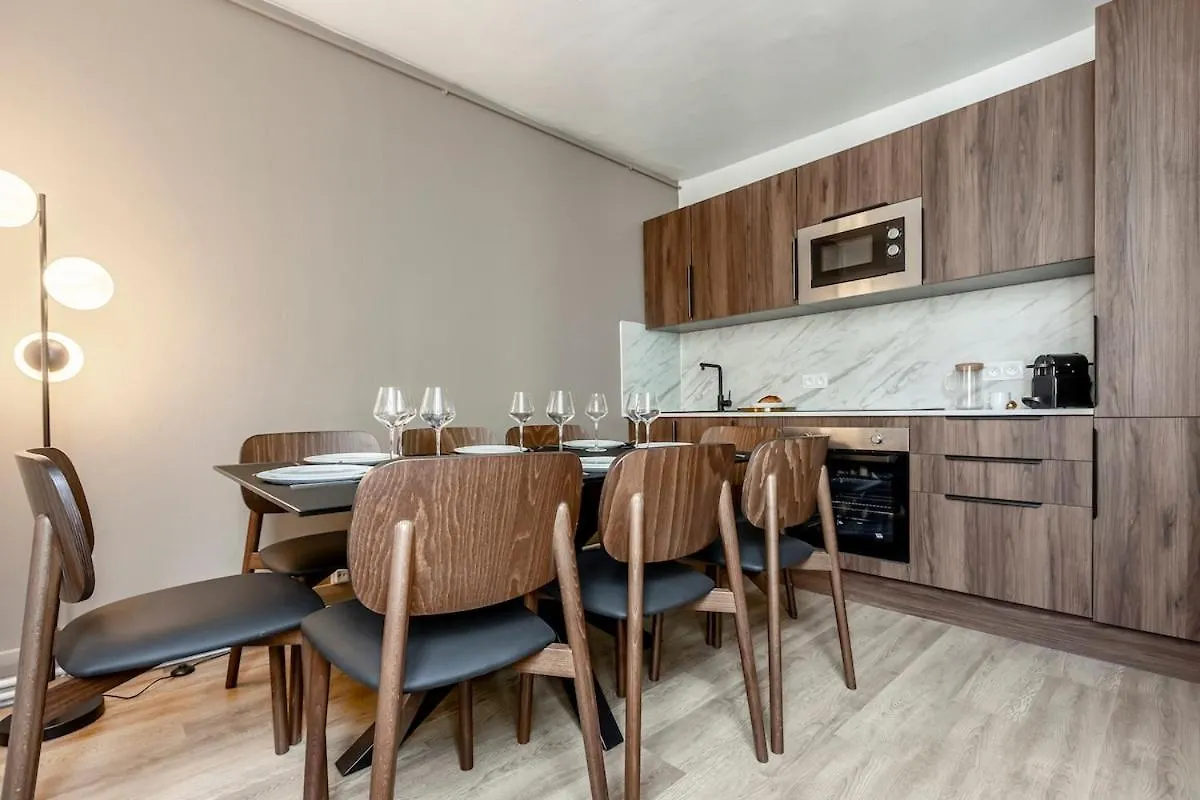 43#Opera # Grand Boulevards # 4Bedrooms # Paris 02 # Ac 0*,