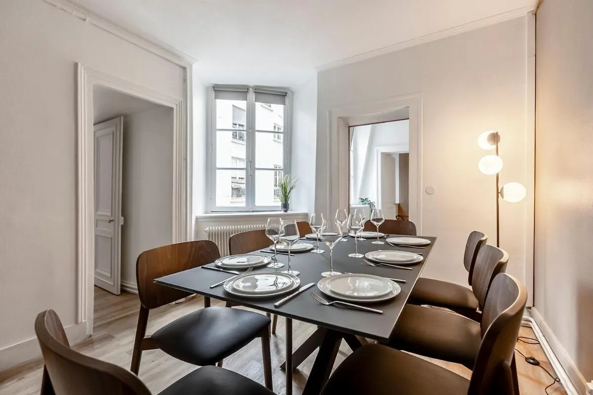 Apartment 43#Opera # Grand Boulevards # 4Bedrooms # Paris 02 # Ac France